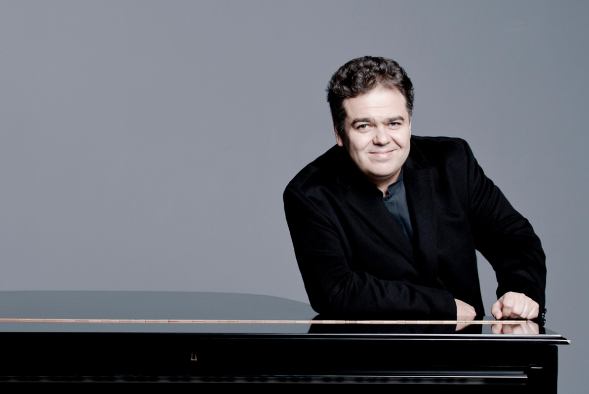 ARCADI VOLODOS